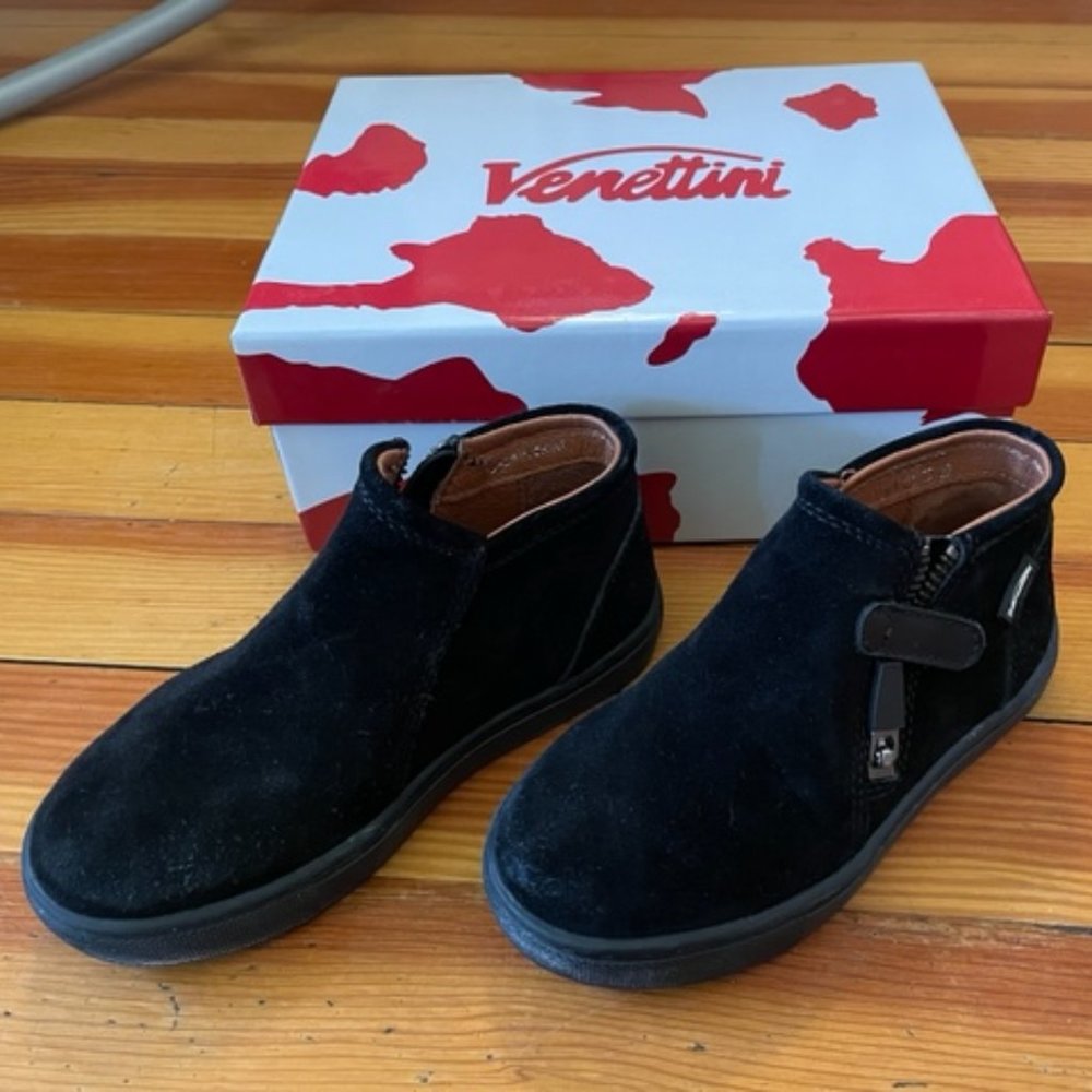Venettini Black Suede Boys Size 9 (EU26) Shoes worn once